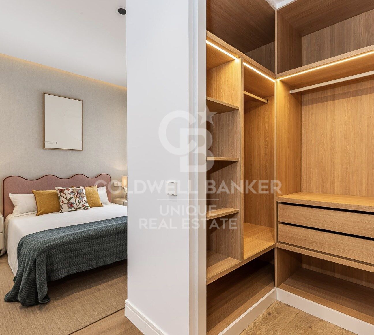 Renovated 4-bedroom flat in Chamberí