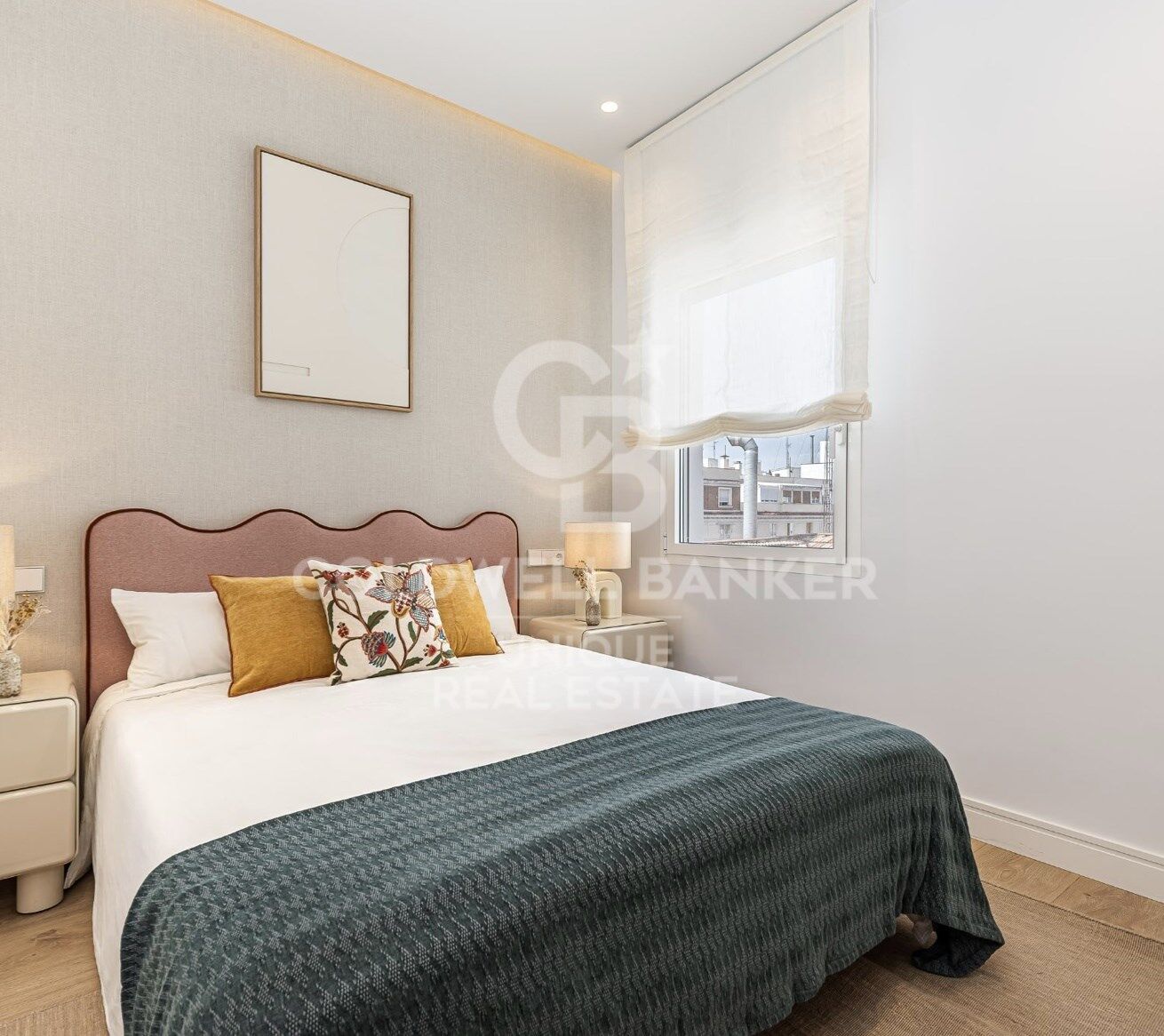 Renovated 4-bedroom flat in Chamberí
