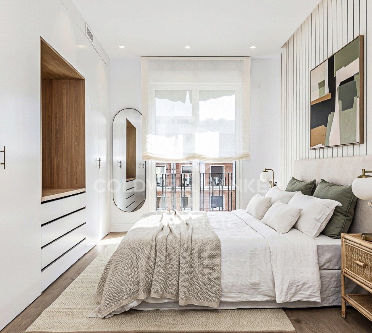 Renovated 4-bedroom flat in Chamberí