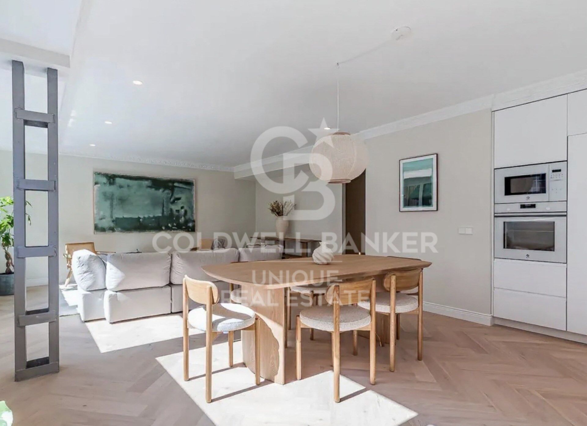 3-bedroom flat with garage in Chamberí