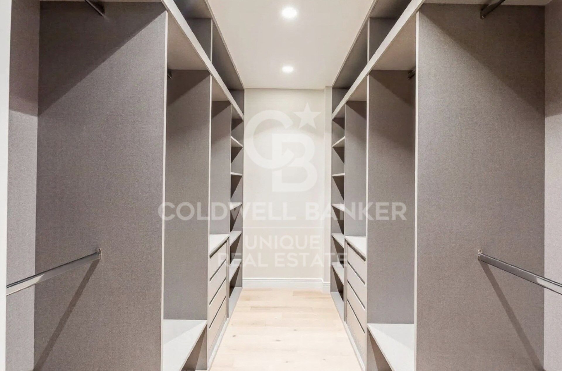 3-bedroom flat with garage in Chamberí