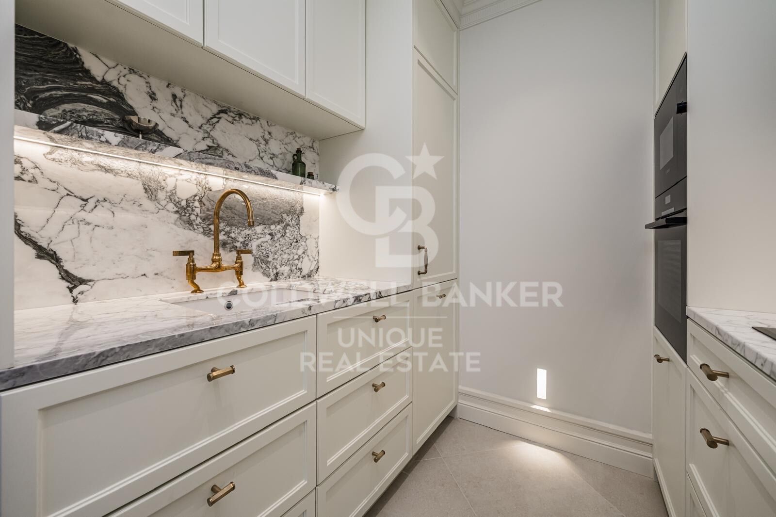 Flat 1 Bedroom Sale Madrid