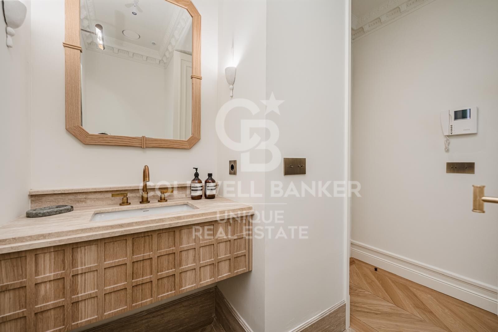 Flat 1 Bedroom Sale Madrid