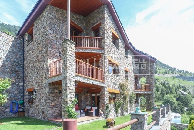 Villa 6 Bedrooms Sale Canillo