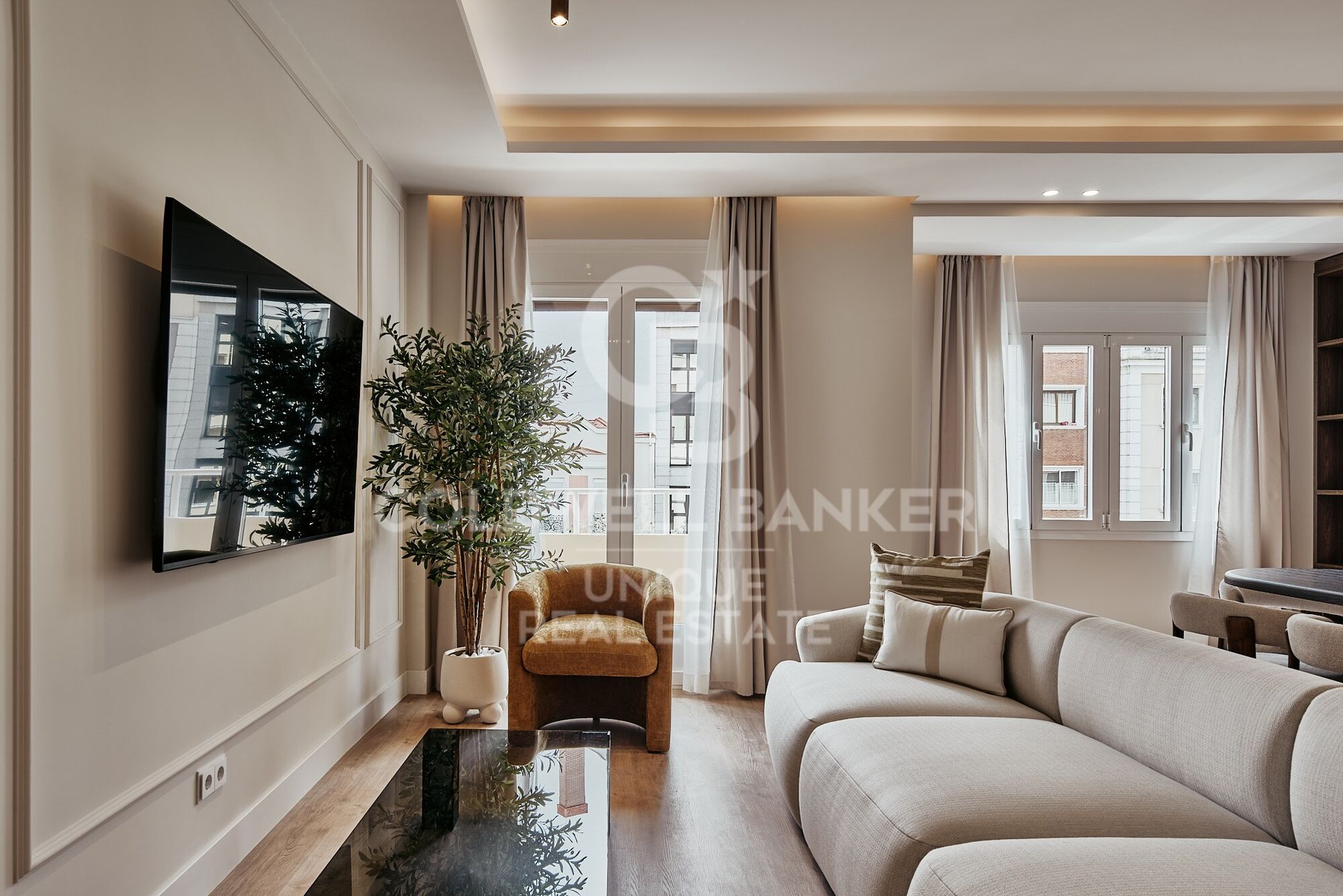 3-bedroom flat in Goya