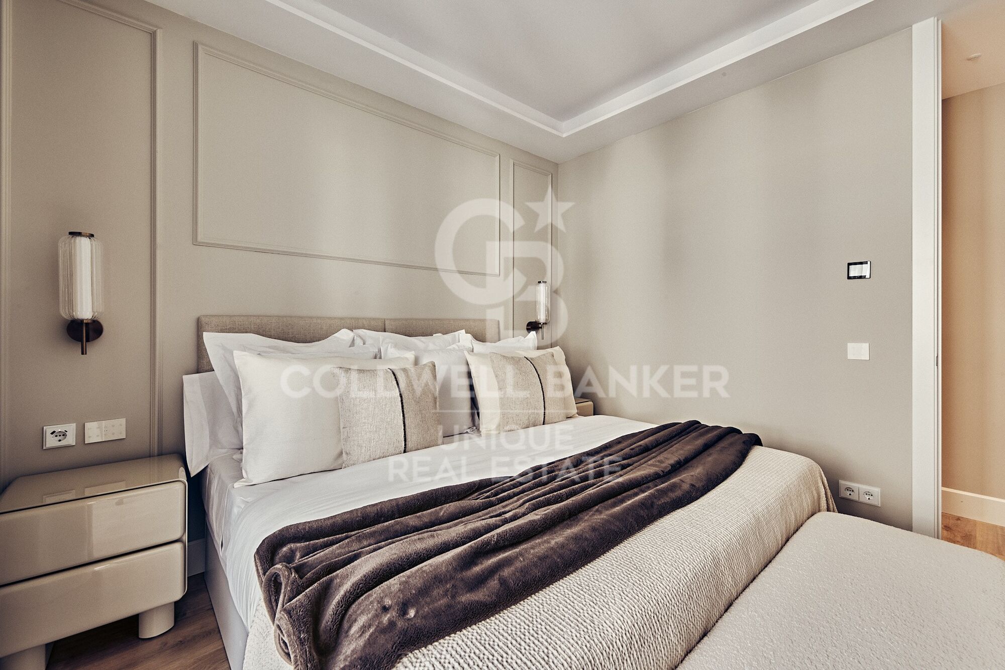 4-bedroom flat with balconies in Goya