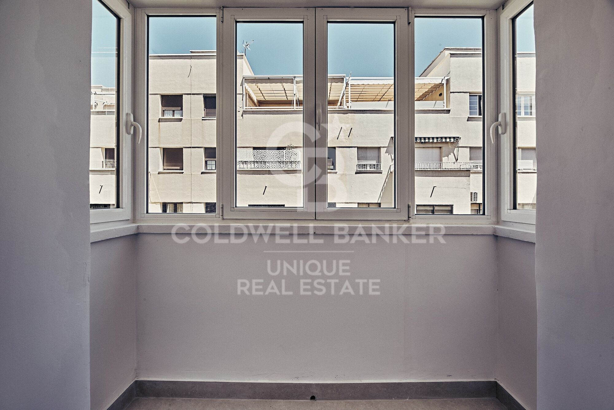 4-bedroom flat with balconies in Goya