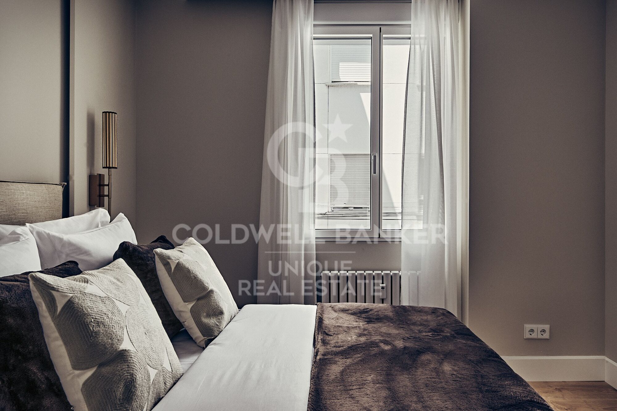 4-bedroom flat with balconies in Goya
