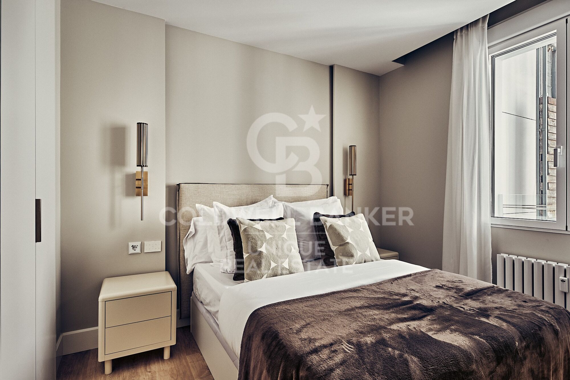 4-bedroom flat with balconies in Goya