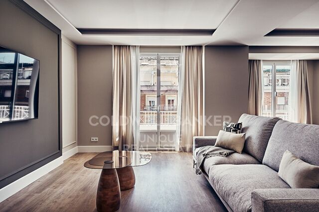 4-bedroom flat with balconies in Goya