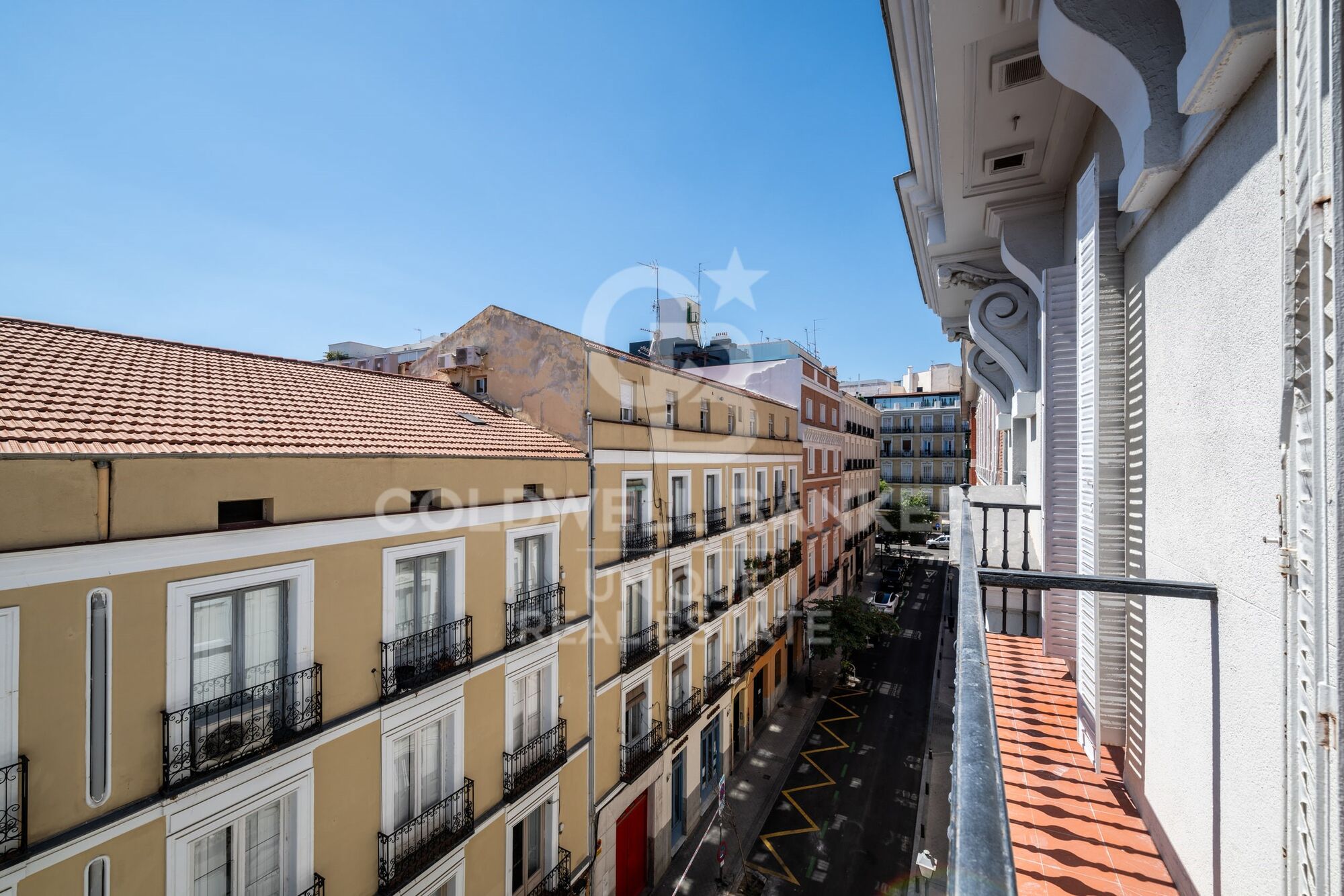 Apartment to be renovated in Almagro