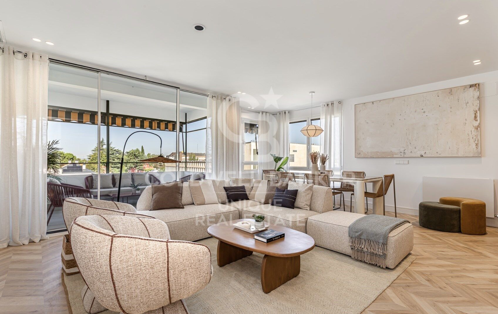 4-bedroom apartment with garage and swimming pool in Moncloa-Aravaca