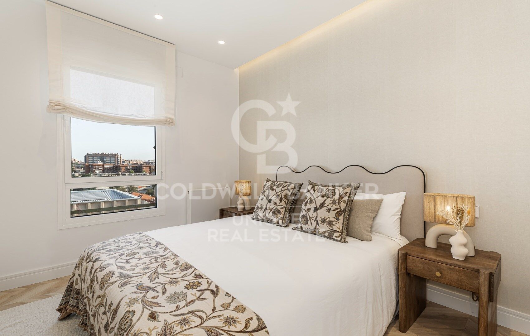 4-bedroom apartment with garage and swimming pool in Moncloa-Aravaca