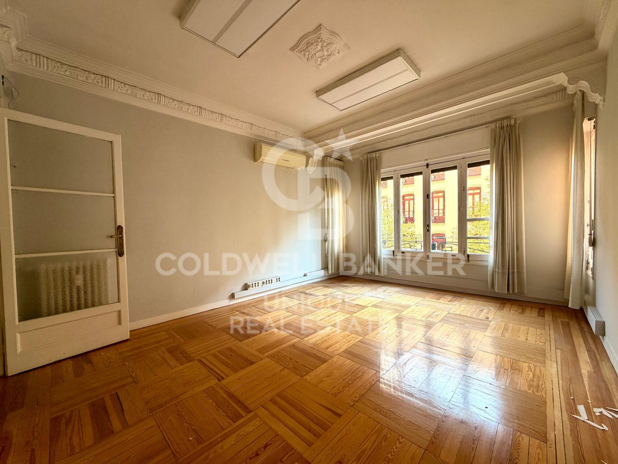 Flat 4 Bedrooms Sale Madrid