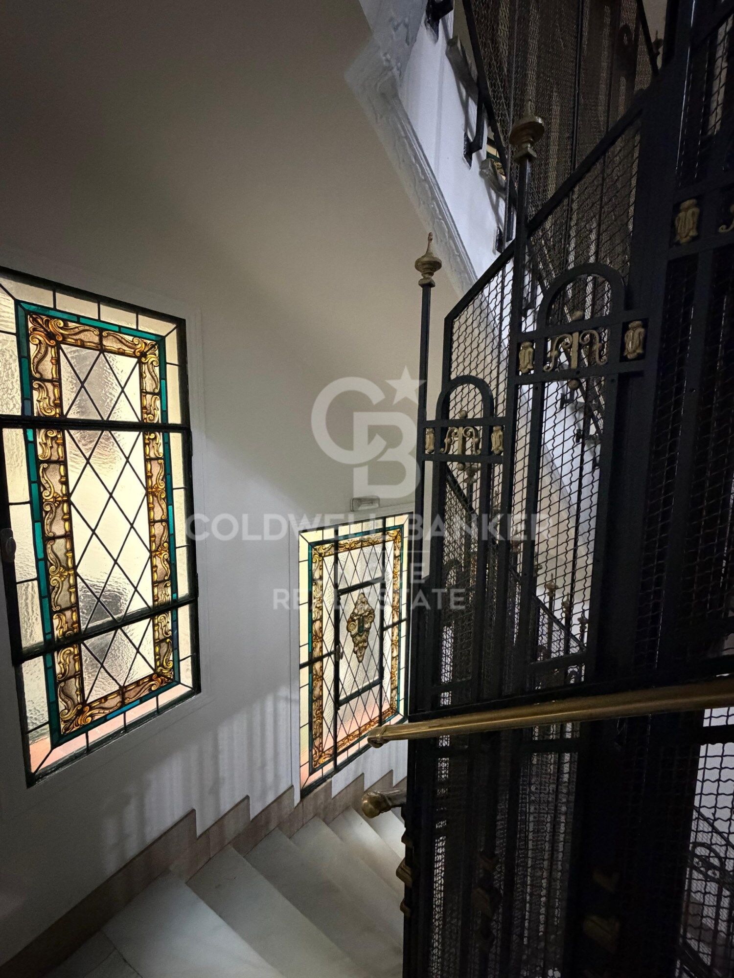 Flat 4 Bedrooms Sale Madrid