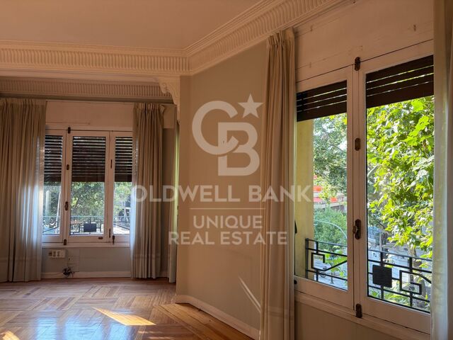 Flat 4 Bedrooms Sale Madrid