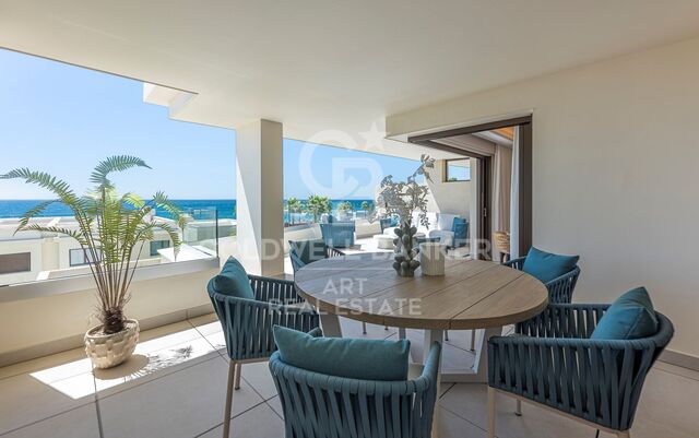 Exclusive Beachfront Apartment Between Marbella and Estepona