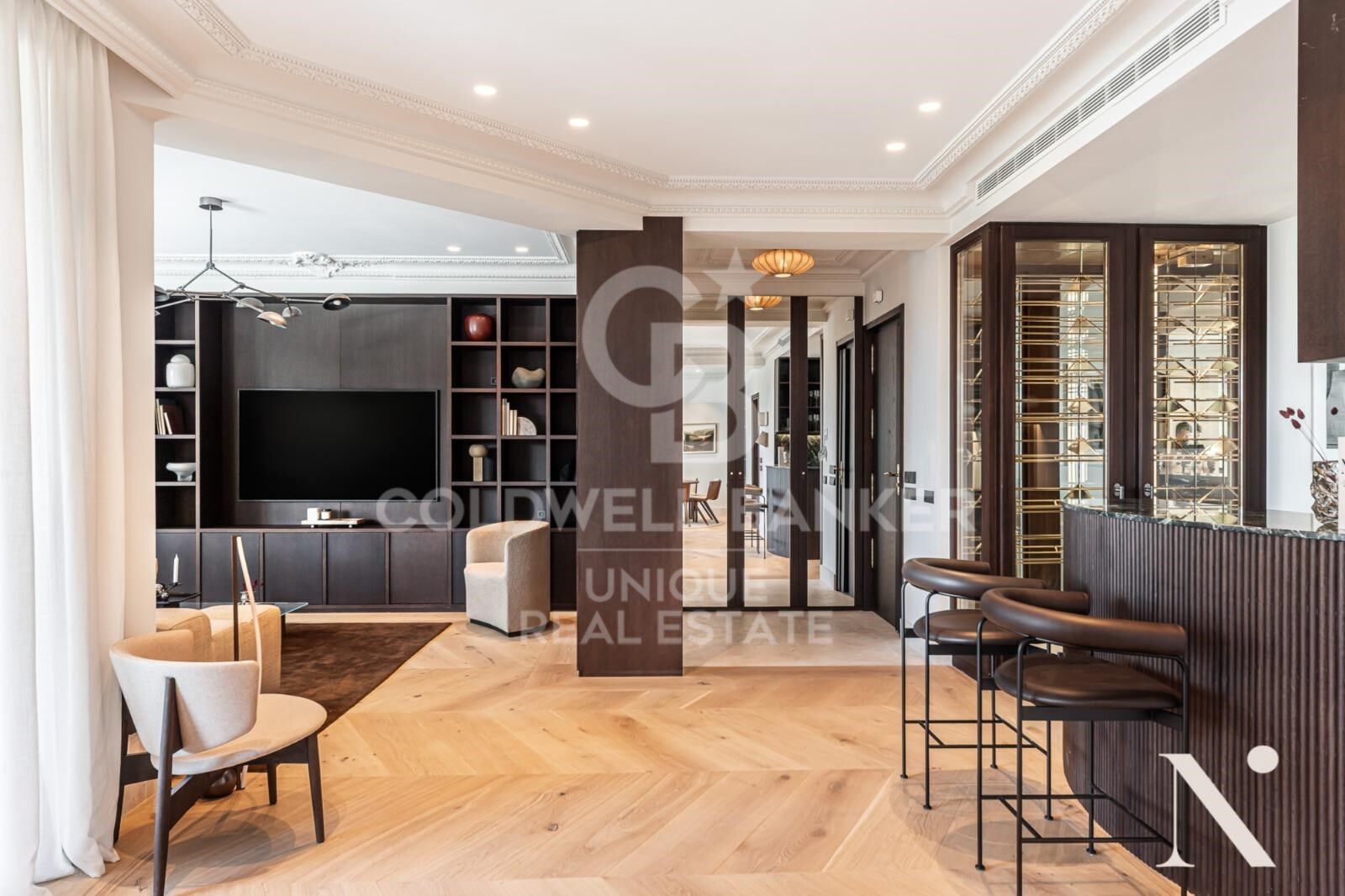 Apartment with 5 bedrooms and terrace in Serrano