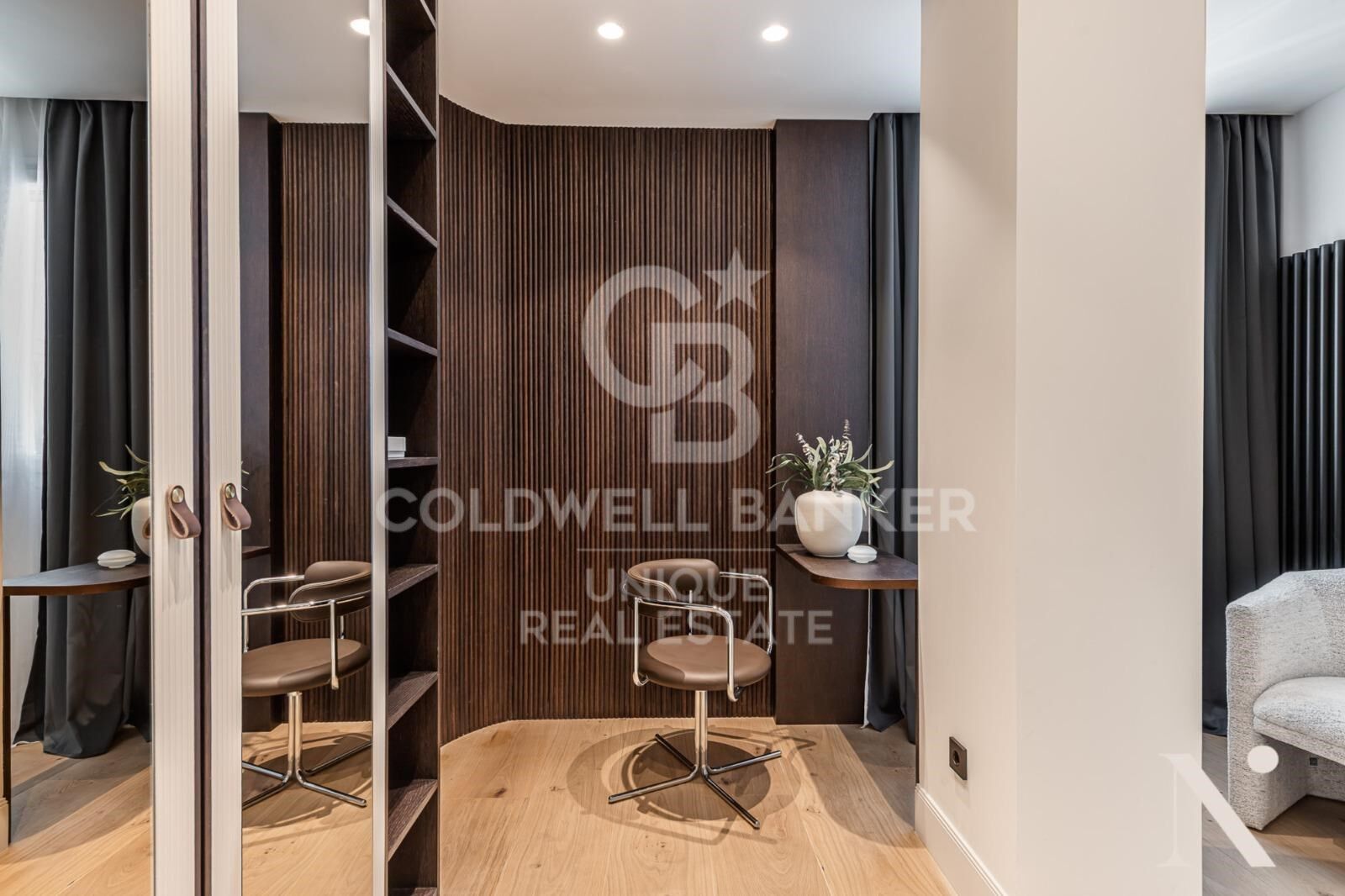 Apartment with 5 bedrooms and terrace in Serrano