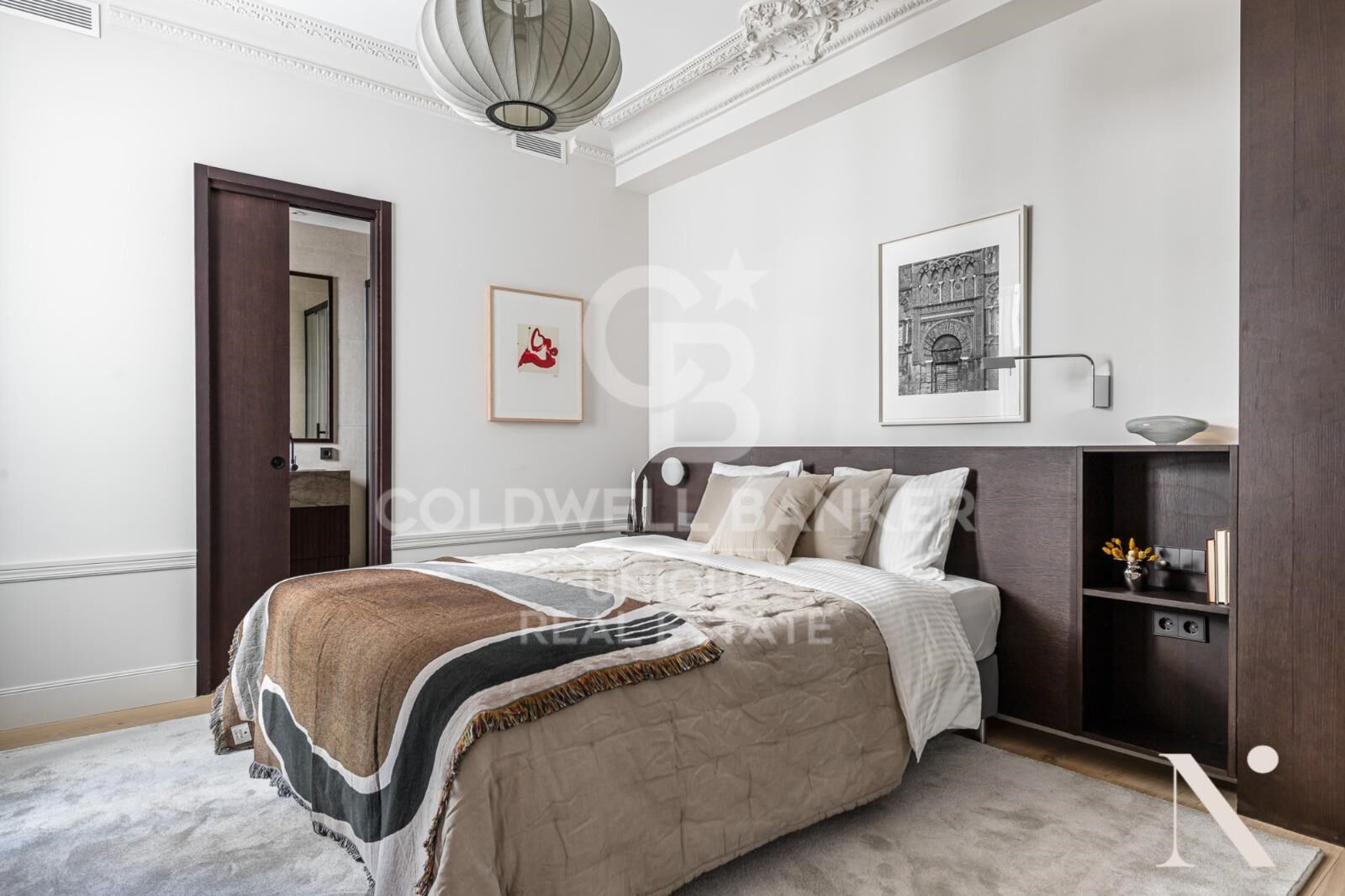 Apartment with 5 bedrooms and terrace in Serrano