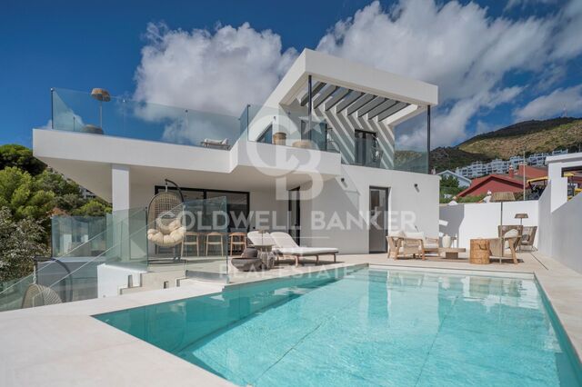 Exclusive Newly Built Villa with Panoramic Mediterranean Views