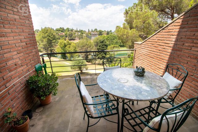 Espectacular casa en venta en el Golf de Sant Cugat con vistas despejadas