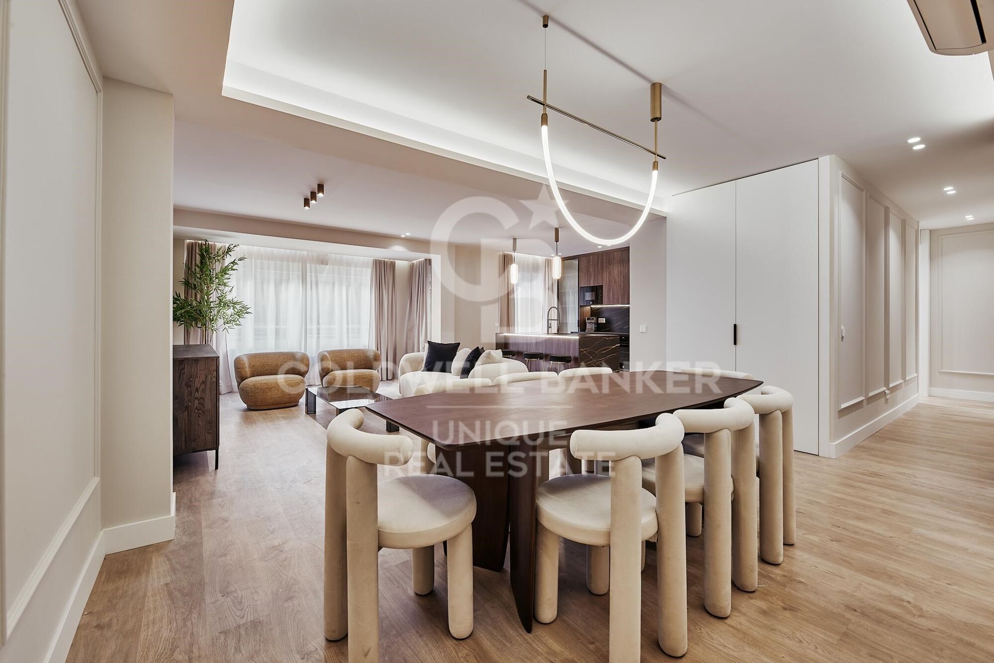 Renovated 4-Bedroom Apartment with Terrace in Lista, Madrid