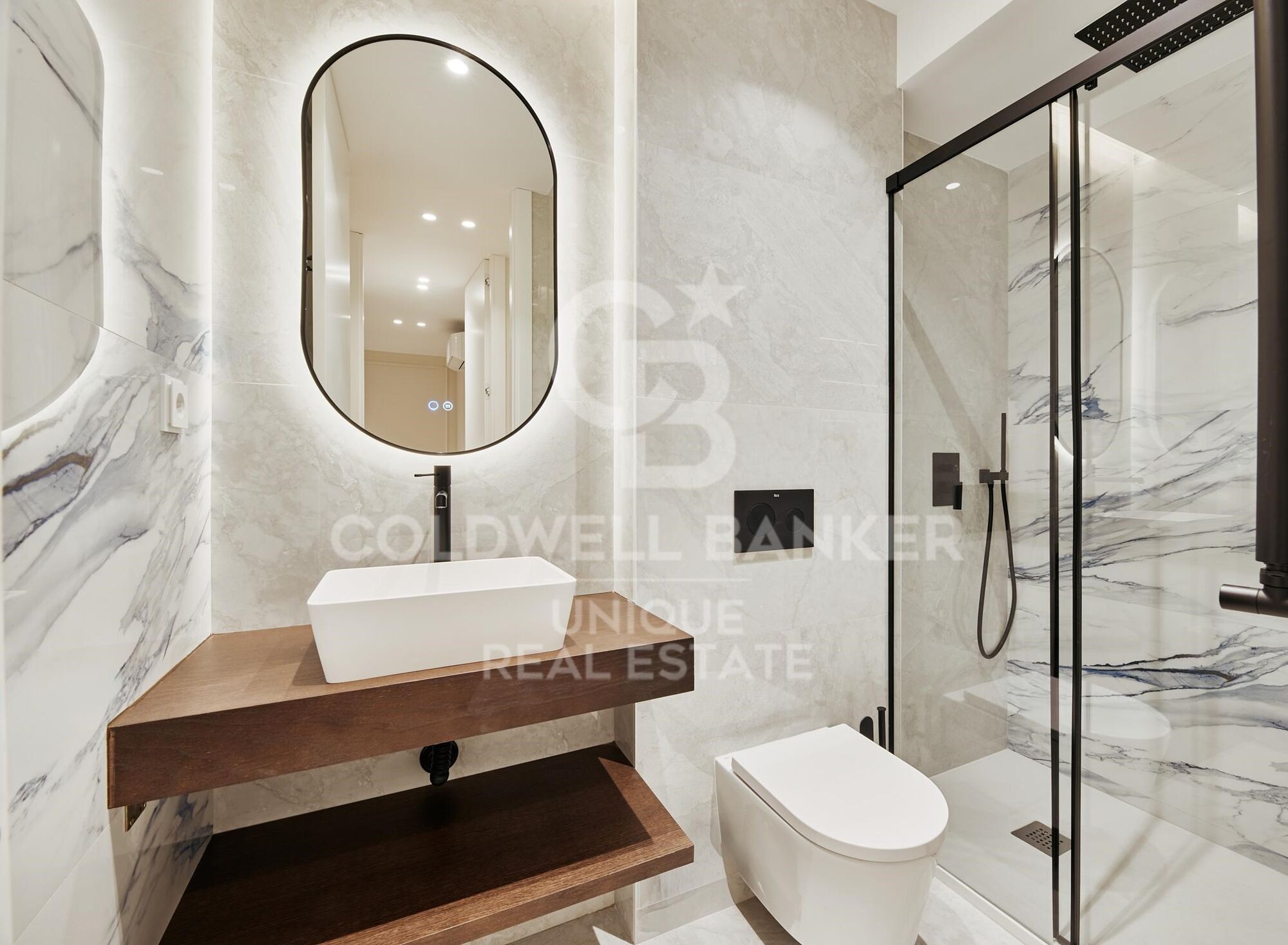 Renovated 4-Bedroom Apartment with Terrace in Lista, Madrid