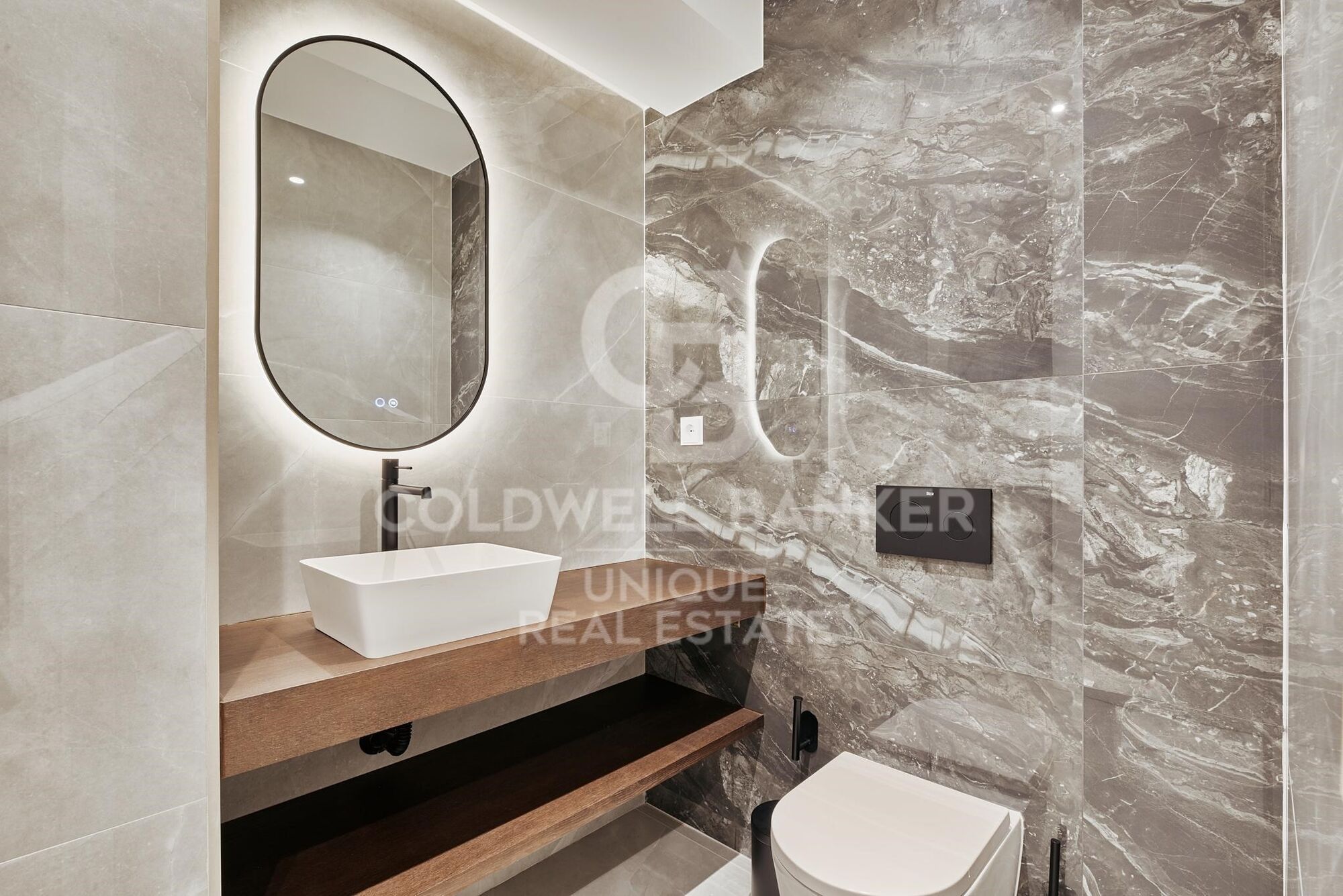 Renovated 4-Bedroom Apartment with Terrace in Lista, Madrid
