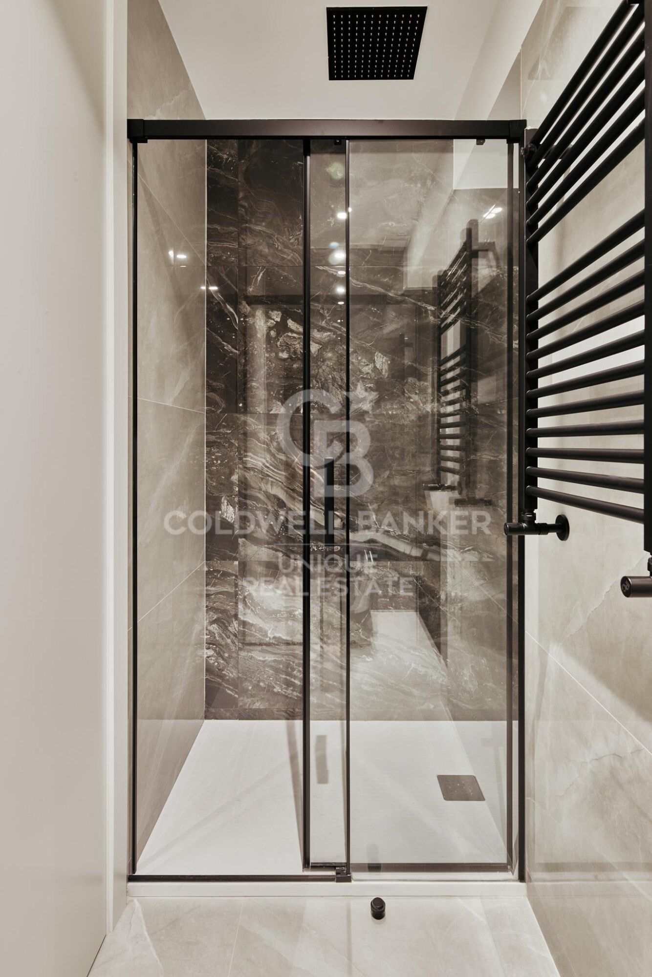 Renovated 4-Bedroom Apartment with Terrace in Lista, Madrid