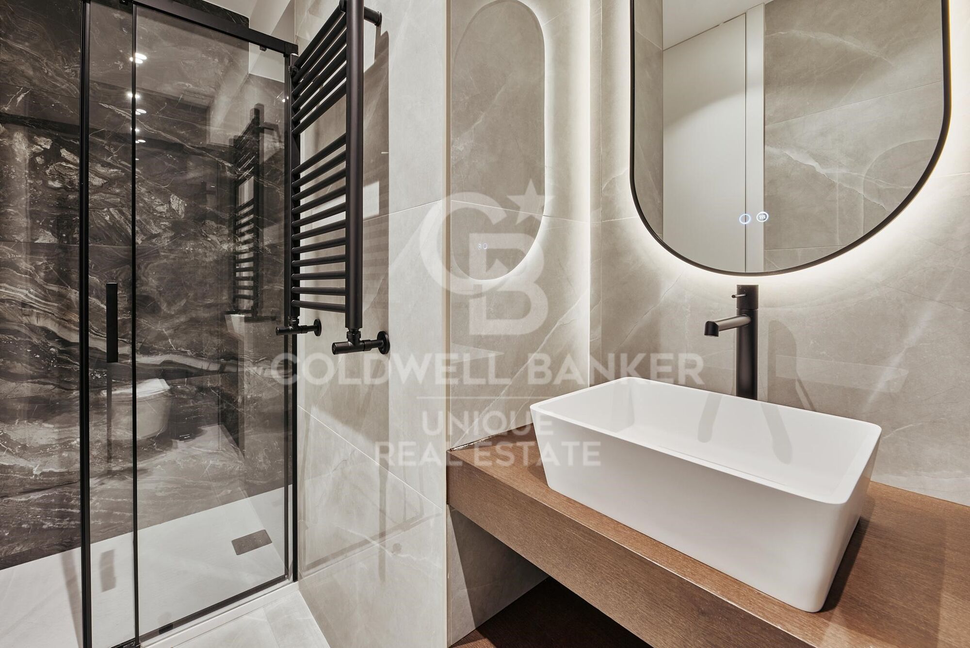 Renovated 4-Bedroom Apartment with Terrace in Lista, Madrid