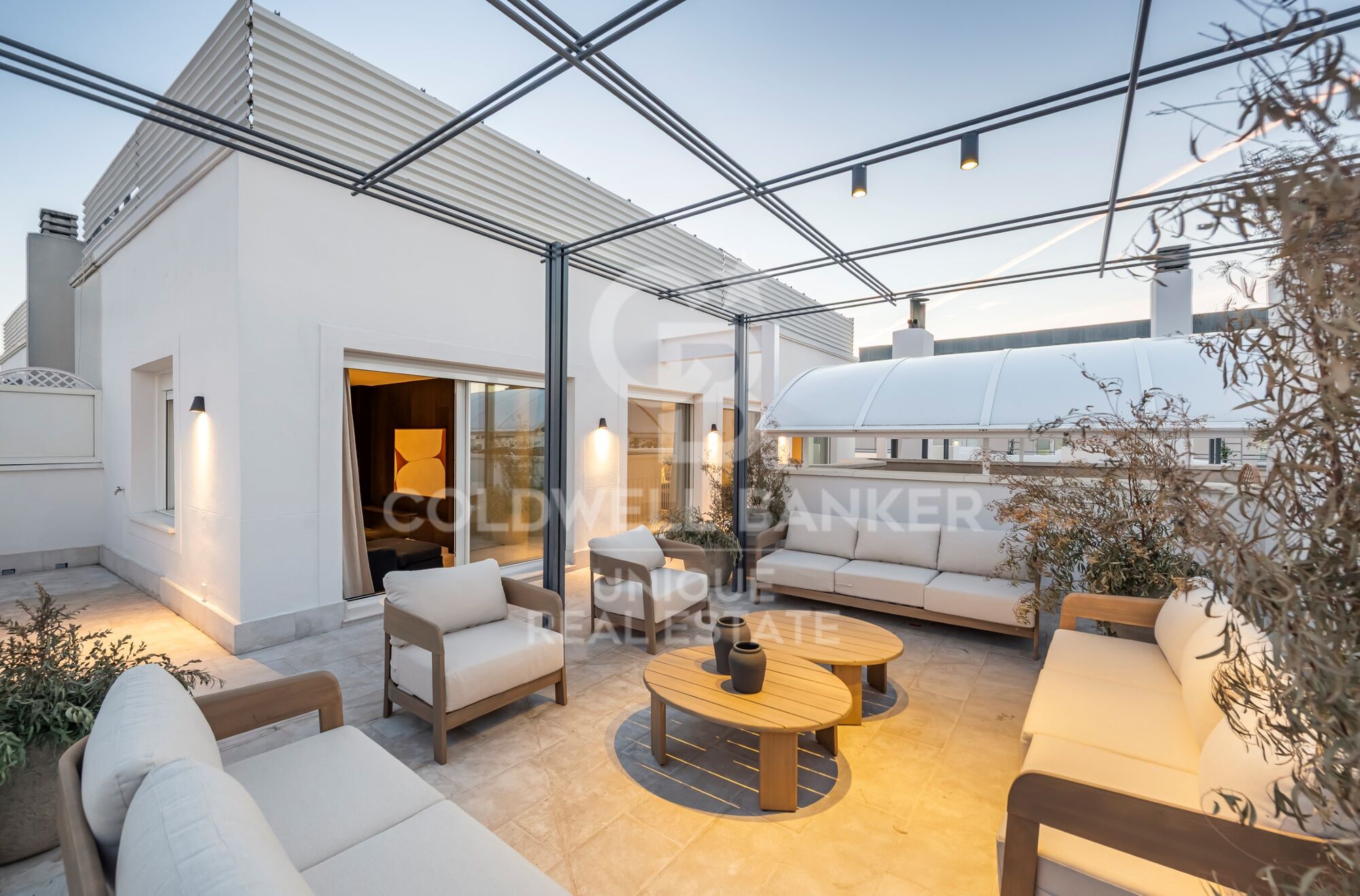 Duplex Penthouse with Terrace and Private Parking in Cortes