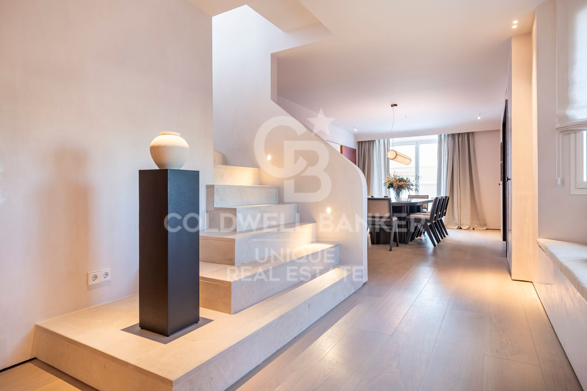 Duplex Penthouse with Terrace and Private Parking in Cortes