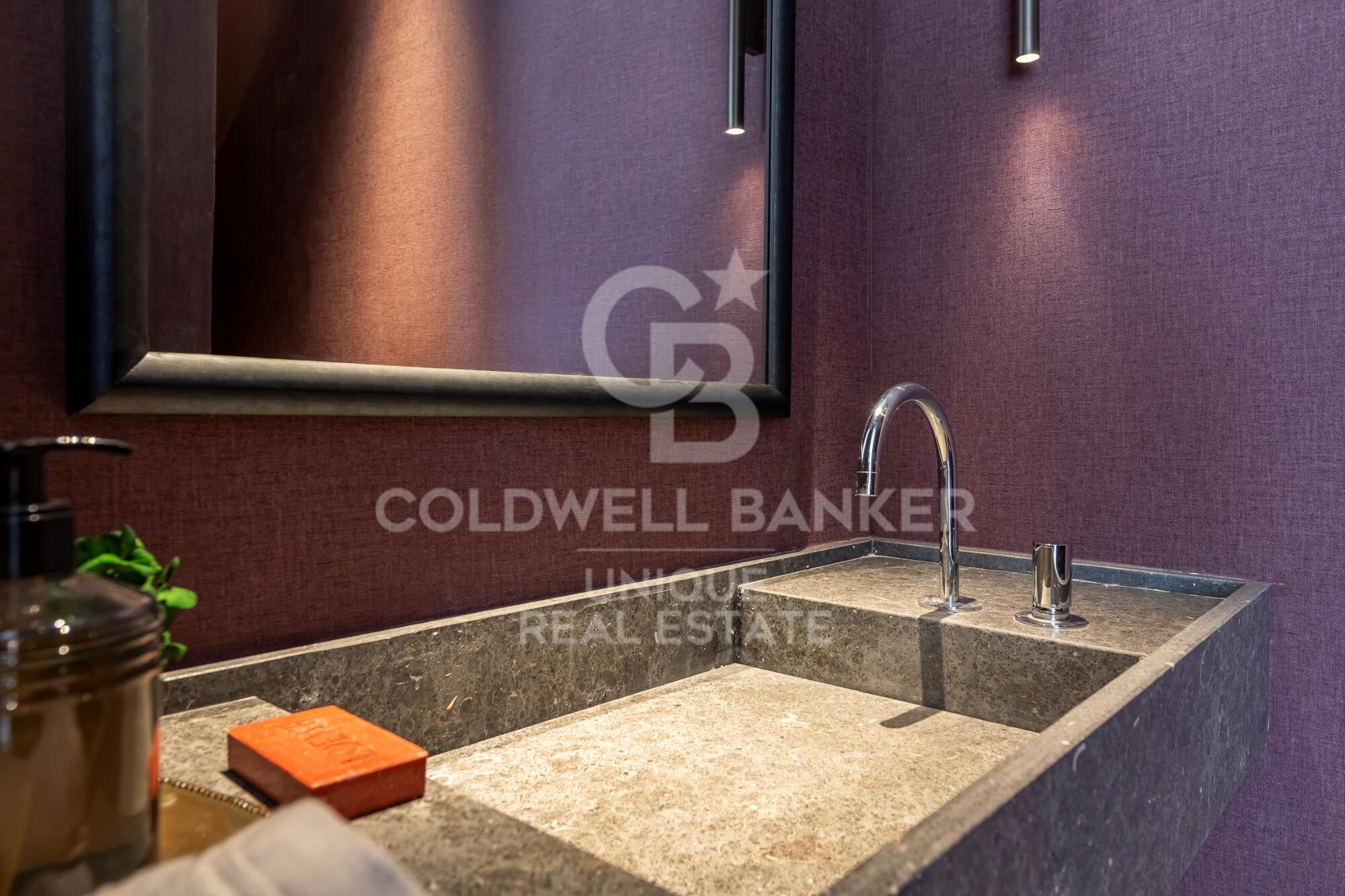 Duplex Penthouse with Terrace and Private Parking in Cortes
