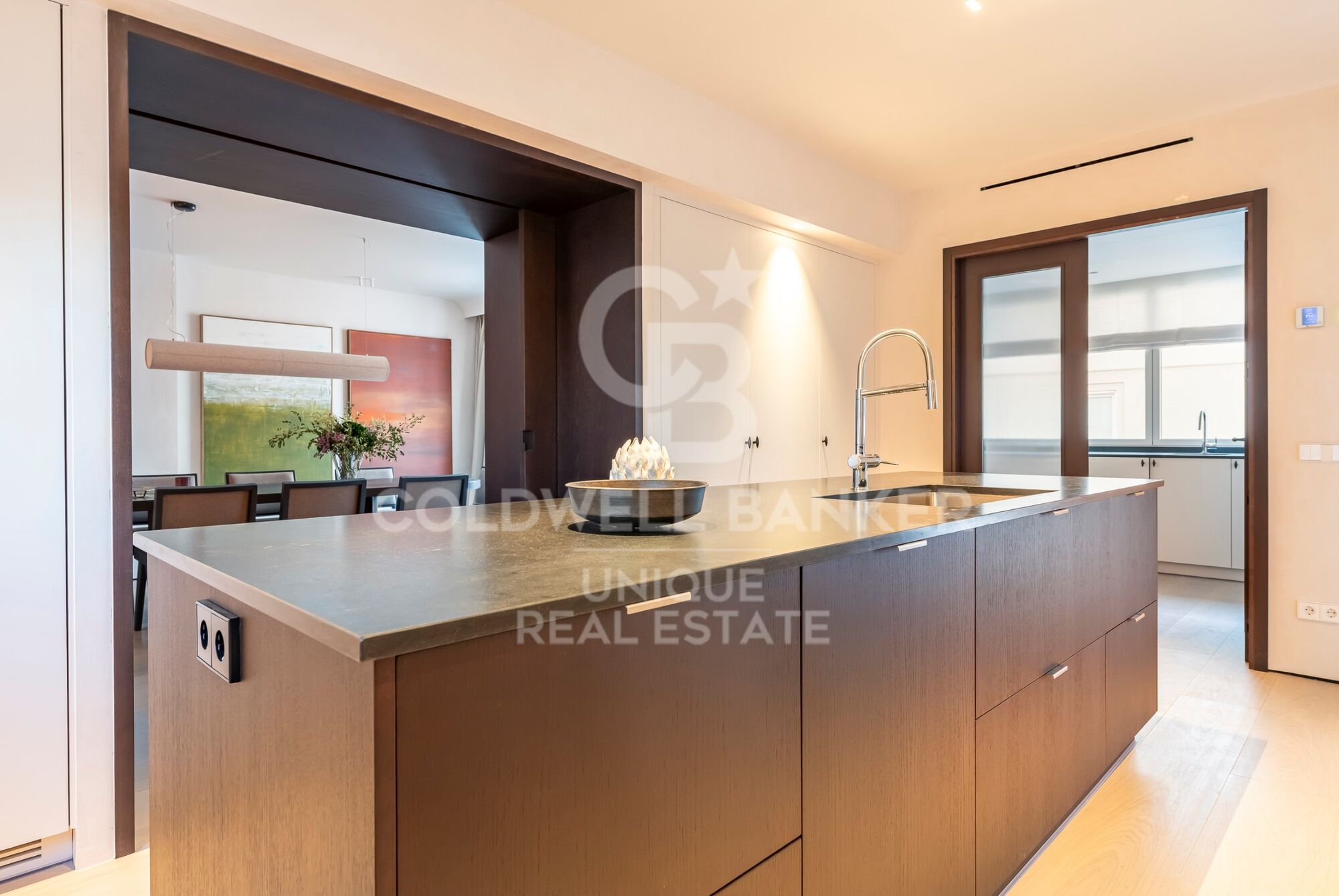 Duplex Penthouse with Terrace and Private Parking in Cortes