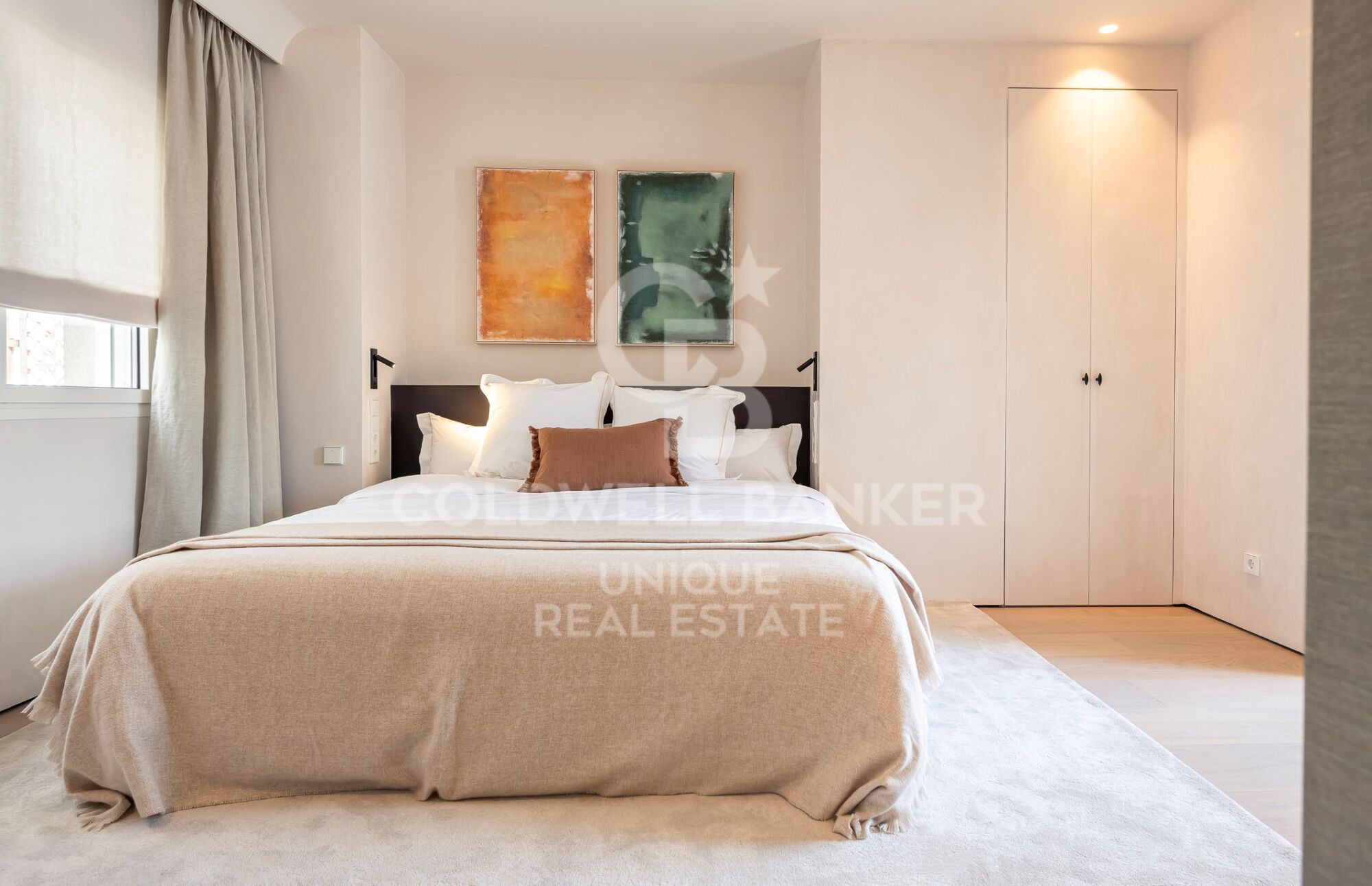 Duplex Penthouse with Terrace and Private Parking in Cortes