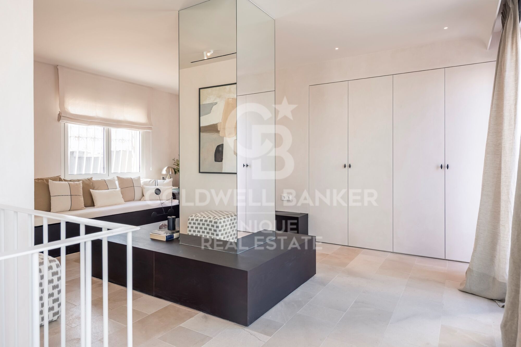 Duplex Penthouse with Terrace and Private Parking in Cortes