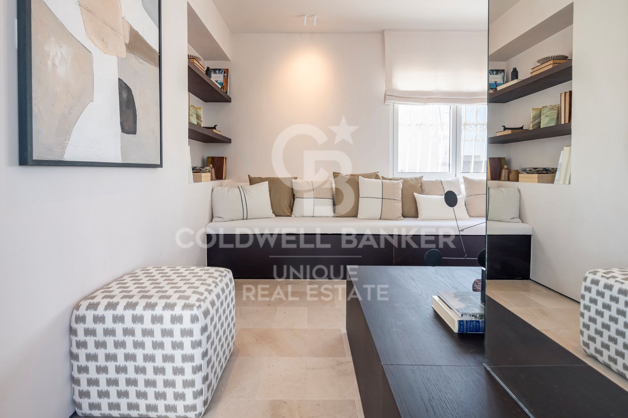Duplex Penthouse with Terrace and Private Parking in Cortes