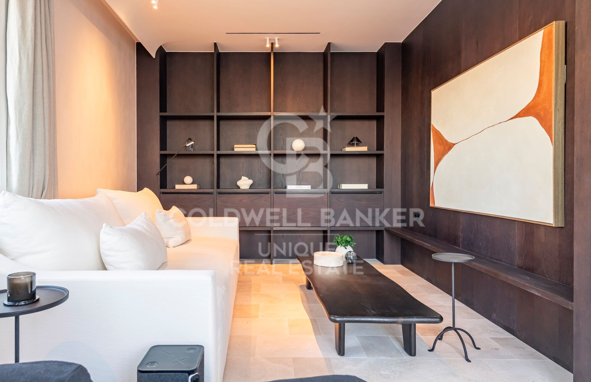 Duplex Penthouse with Terrace and Private Parking in Cortes