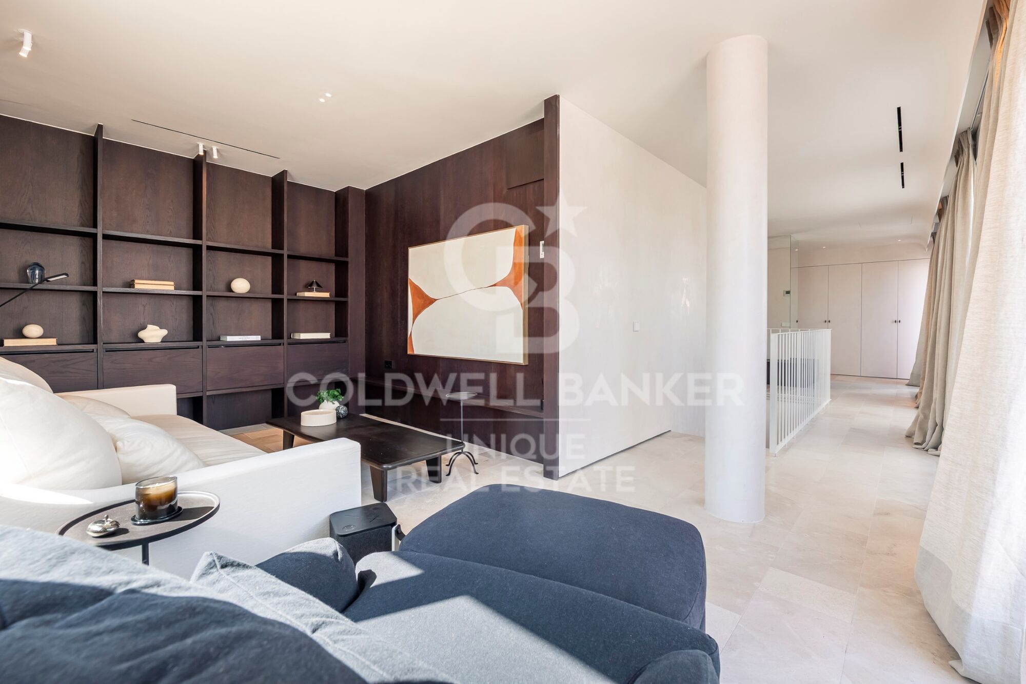 Duplex Penthouse with Terrace and Private Parking in Cortes