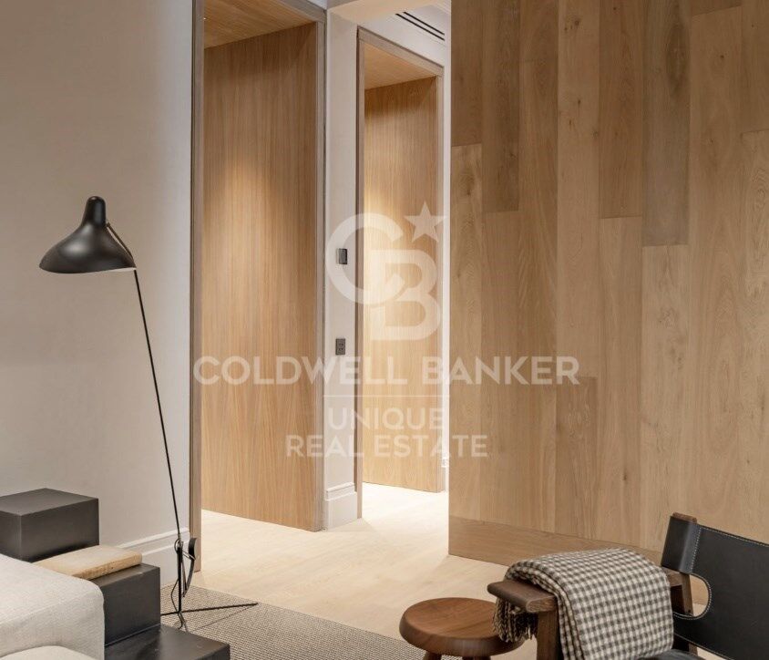 New build penthouse with five-star services in Las Cortes