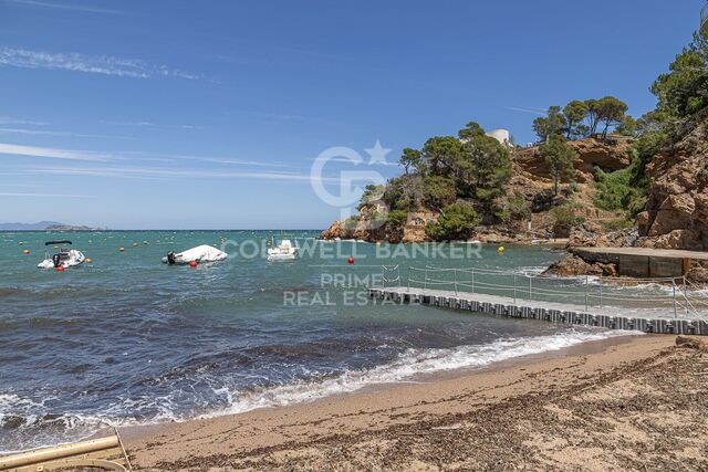 Auténtica casa de pescadores con vistas panorámicas al mar, en la playa de Sa Riera, Begur