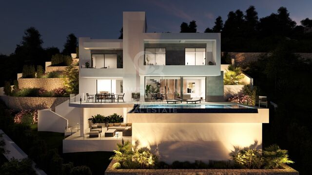 Luxury villa with 3 bedrooms and sea views in Cumbre del Sol