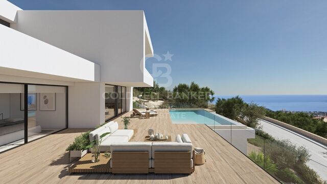 Luxury villa with spectacular sea views in Cumbre del Sol