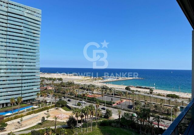 Piso con licencia turística con terraza frente al mar en venta