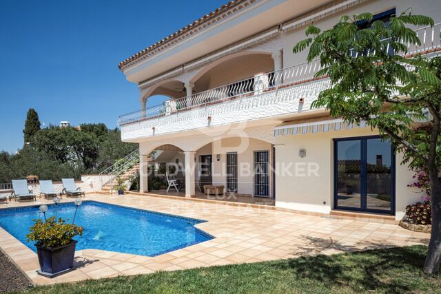 Villa mit Blick auf die gesamte Bucht von Roses