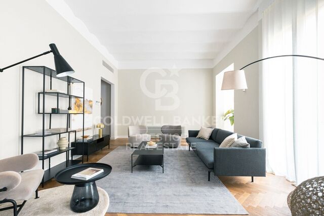 Luxury flat for sale in Rambla Cataluña