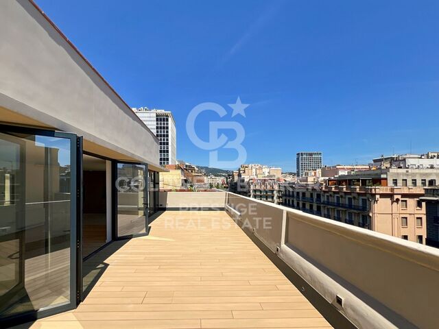 Àtic dúplex d'obra nova amb terrassa en venda a la Rambla de Catalunya
