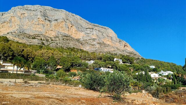 Parcelas en el Montgó listas para construir desde 1508m2 hasta 1645m2