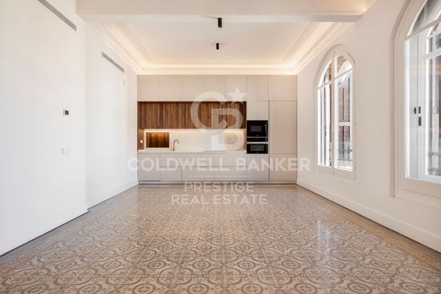 Appartement rénové à vendre à Eixample Derecho